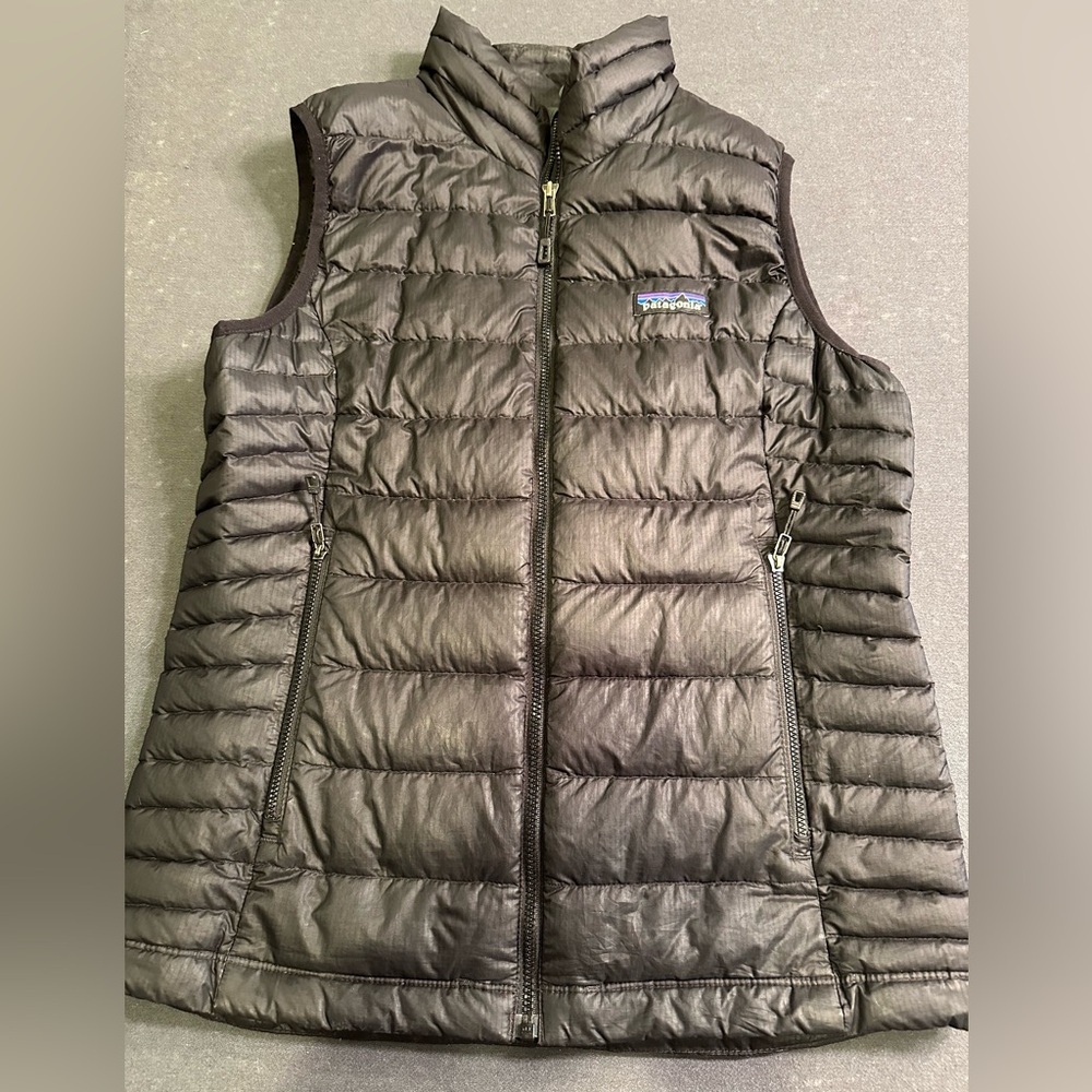 Patagonia Women's Charcoal Puffer Vest